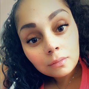 Meet your Posher, Lesley